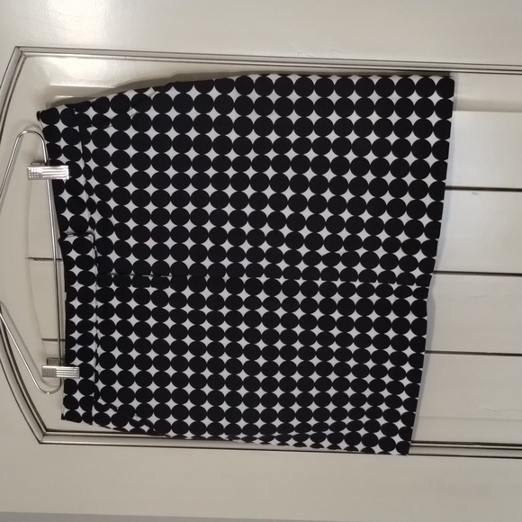 Larry Levine Sport Stretch Dark Navy Dot Mini Skirt Size 12 - Picture 2 of 9